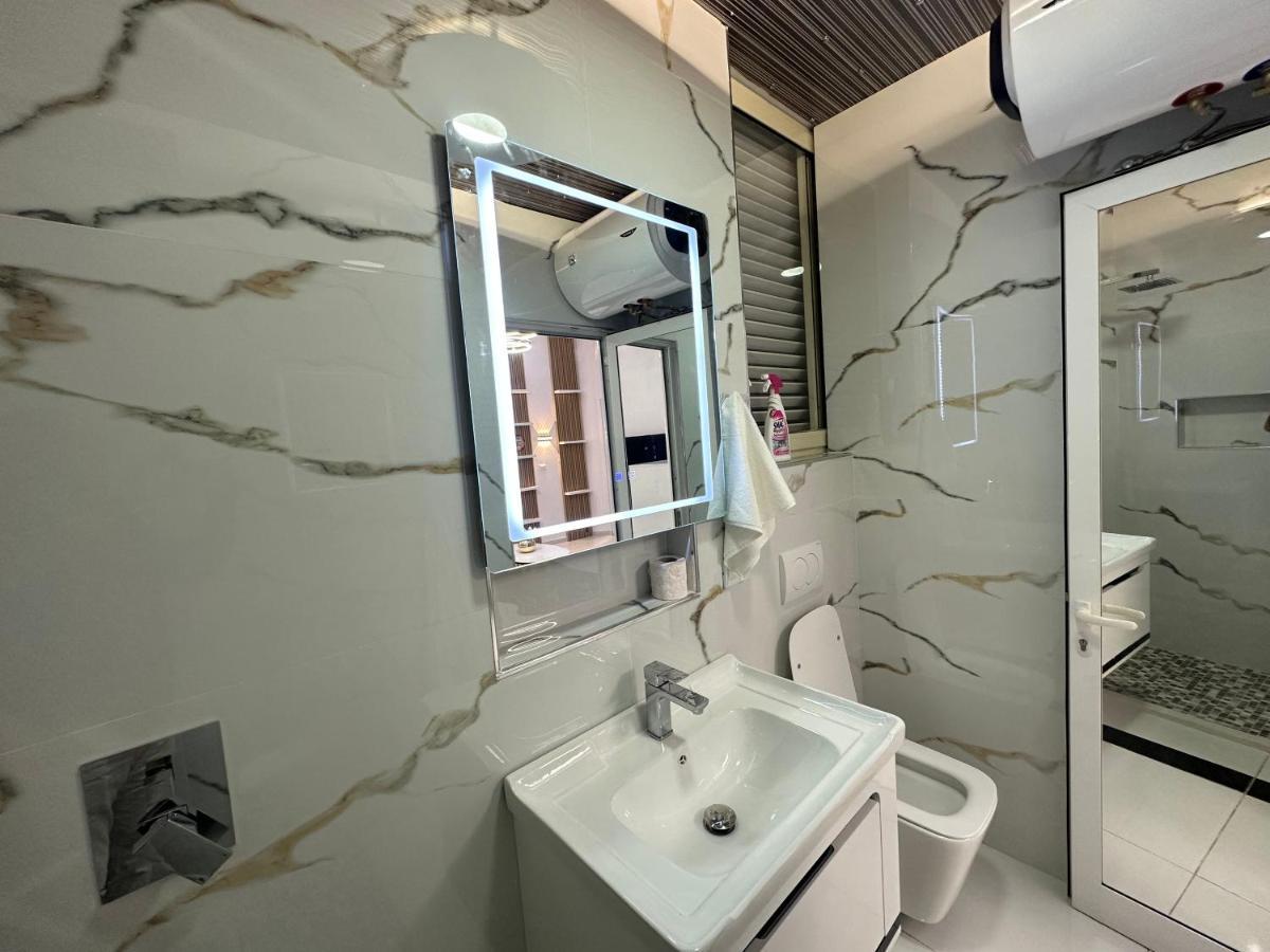 Esto'S Apartament Near Tirana Airport 1 - Self Checkin -Netflix - Free Parking Valias Exterior foto